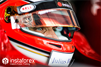 InstaForex - Official Partner of Dragon Racing